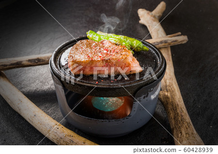 日式豪華烤牛肉 日式豪華烤牛肉 60428939