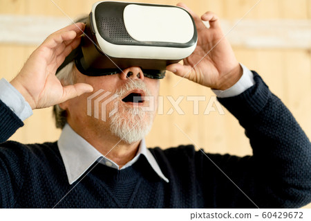 Senior lifestyle VR 60429672