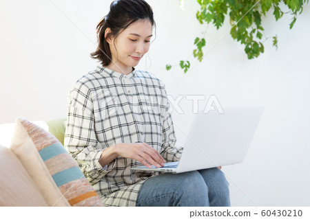 Ladies personal computer lifestyle Ladies personal computer lifestyle 60430210
