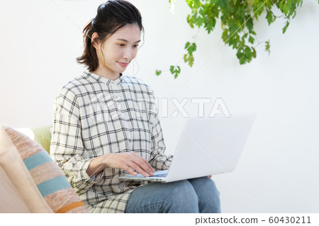 Ladies personal computer lifestyle Ladies personal computer lifestyle 60430211