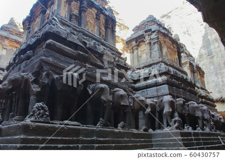 印度旅行1912：令人印象深刻的埃洛拉石窟寺1912 60430757