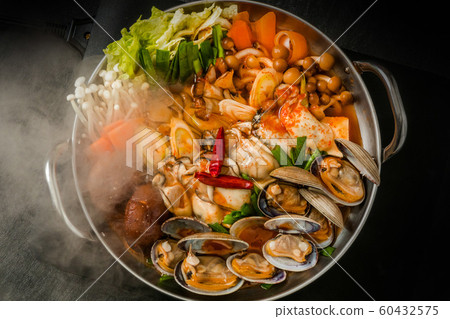 Korean Korean food hot pot (Jjigae) 60432575