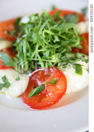 馬蘇里拉奶酪和番茄 60438180