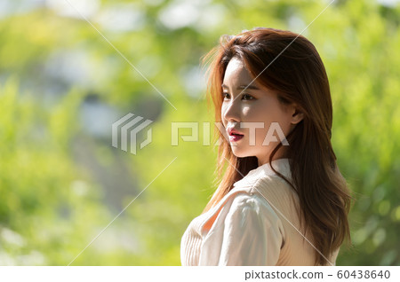 The look of a beautiful Korean woman, a park walk The look of a beautiful Korean woman, a park walk 60438640