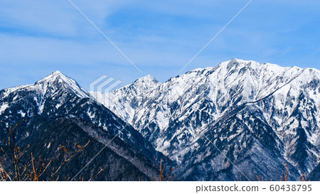 Mt. Kitakatsu, Mt. Harinogi, Mt. Renka seen from Ashino peak (December) 60438795
