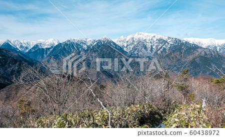 從蘆野峰(12月)的北阿爾卑斯山景觀 從蘆野峰(12月)的北阿爾卑斯山景觀 60438972