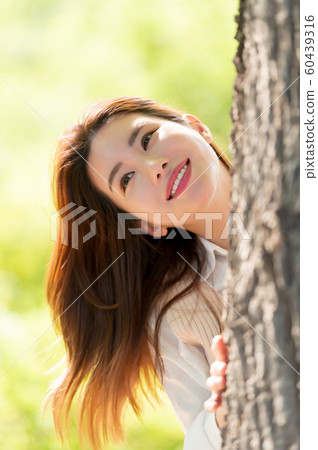 The look of a beautiful Korean woman, a park walk The look of a beautiful Korean woman, a park walk 60439316
