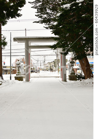 在北海道北斗市北野市大野神社附近拍攝冬季雪景 在北海道北斗市北野市大野神社附近拍攝冬季雪景 60439929