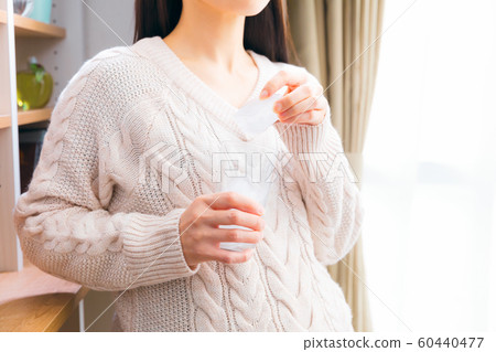 孕婦吃冰 孕婦吃冰 60440477