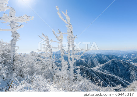 Deogyusan's Eye and the Ancient Ancient 60443317