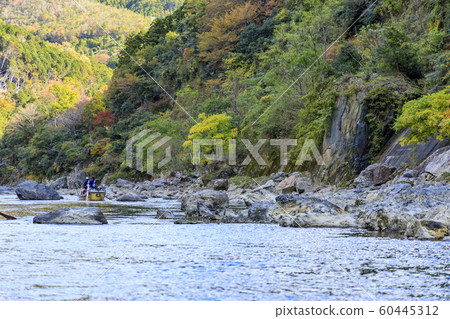 Downhill of the Hozu River in autumn Downhill of the Hozu River in autumn 60445312