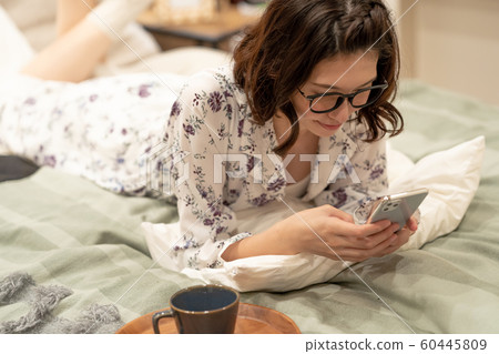 臥室,臥室,智能手機 臥室,臥室,智能手機 60445809