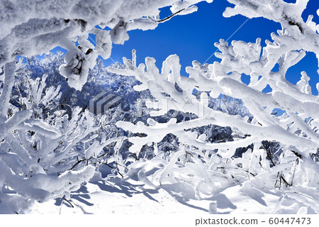 Deogyusan's Eye and the Ancient Ancient 60447473