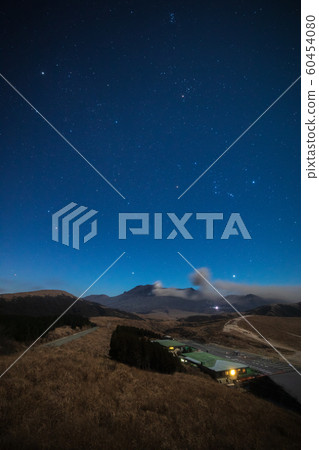 《熊本麻生太郎》倉森里天文台的星空，冬季大三角形，冬季鑽石和麻生山羽 60454080