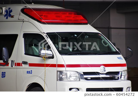 Ambulance 60454272