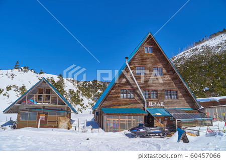 冬季Ameikeyama和山間小屋的北八岳 冬季Ameikeyama和山間小屋的北八岳 60457066