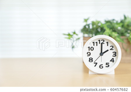 Clock time 2 o'clock 14 o'clock 2:00 14:00 Clock time 2 o'clock 14 o'clock 2:00 14:00 60457682