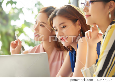 女性生意 60458992