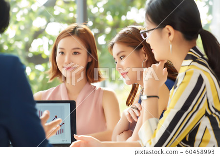 女性生意 60458993