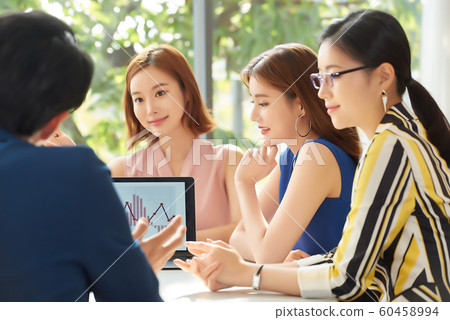 女性生意 60458994