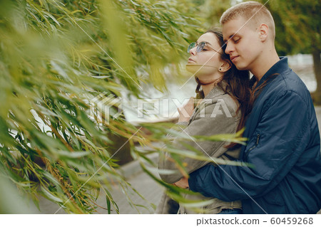 Couple in a park 60459268