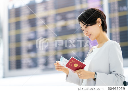機場旅行獨自旅行出國旅行出國留學護照 機場旅行獨自旅行出國旅行出國留學護照 60462059
