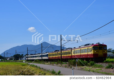 越後線的115系列當地火車 60462964
