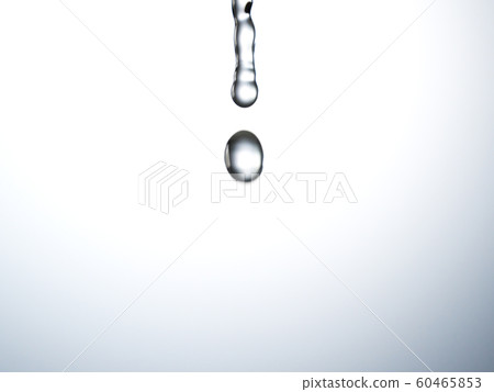 水滴 60465853
