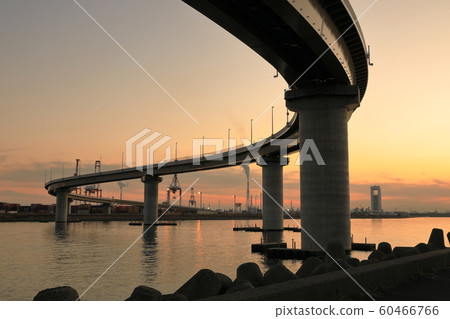 Sunset at the S-curve at sea Sunset at the S-curve at sea 60466766