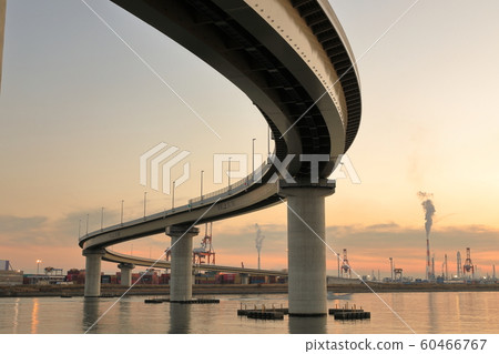 S-curve running through Yokkaichi factory group S-curve running through Yokkaichi factory group 60466767