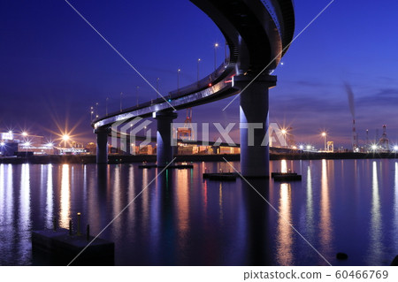 Night view of S-curve running through Yokkaichi factory group Night view of S-curve running through Yokkaichi factory group 60466769