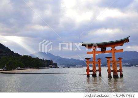 <Hiroshima Prefecture> Miyajima, Itsukushima Shrine (Yodoshima Shrine) <Hiroshima Prefecture> Miyajima, Itsukushima Shrine (Yodoshima Shrine) 60467482