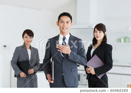 女商人顧問計劃員房地產銷售保險金融生活 60468389