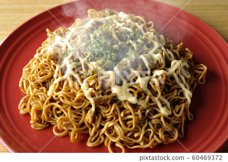 Sauce Fried Noodles 60469372