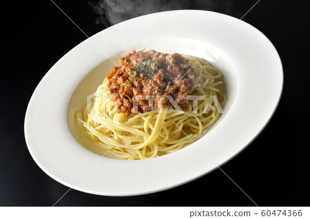 meat sauce pasta 60474366
