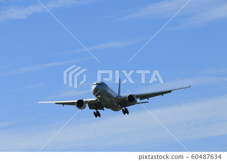 airplane  60487634