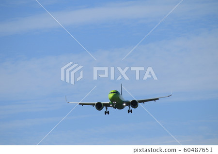 airplane  60487651