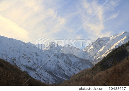 Naki no Uta in early winter in the Northern Alps 60488617