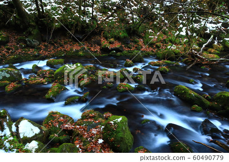 Winter's former falls underwater water Winter's former falls underwater water 60490779