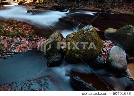 The late autumn valley The late autumn valley 60491678