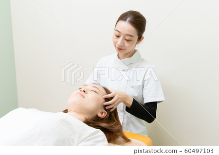 Chiropractic/Massage/Face Chiropractic/Massage/Face 60497103