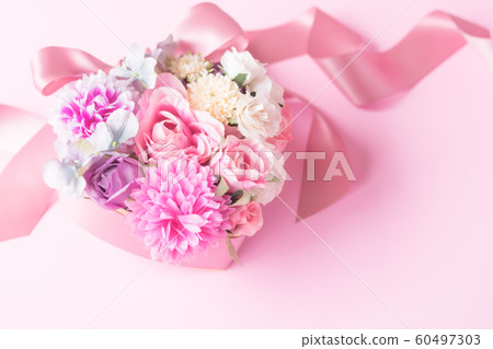 Flower heart box 60497303