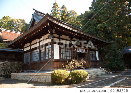 秋宮神社的秋葉2019 秋宮神社的秋葉2019 60498736