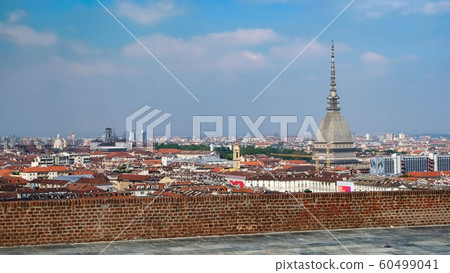 都靈蒙地卡布奇尼天文台和城市景觀 60499041