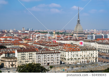 都靈城市景觀從蒙特卡布奇尼 60499043