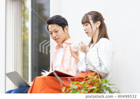 Couple Couple Terrace Terrace Relax 60499532