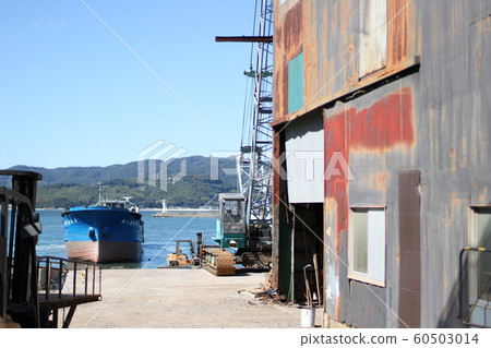 Dock ship repair painting 60503014