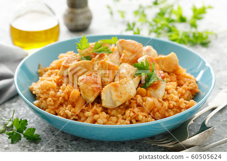 Fried cabbage, bulgur and chicken breast 60505624