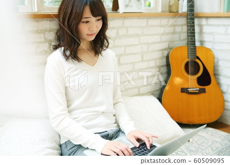 女性人類人物 60509095