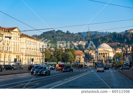 都靈維托里奧威尼托廣場和格蘭麥迪迪奧教堂 60511506